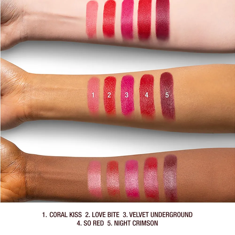 Charlotte Tilbury K.i.s.s.i.n.g Lápiz labial | Coral Kiss - coral cálido