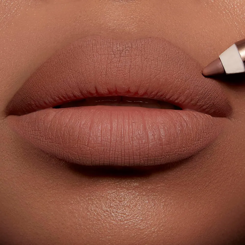 Charlotte Tilbury Lip Cheat Lápiz delineador de labios | Desnudo icónico - desnudo