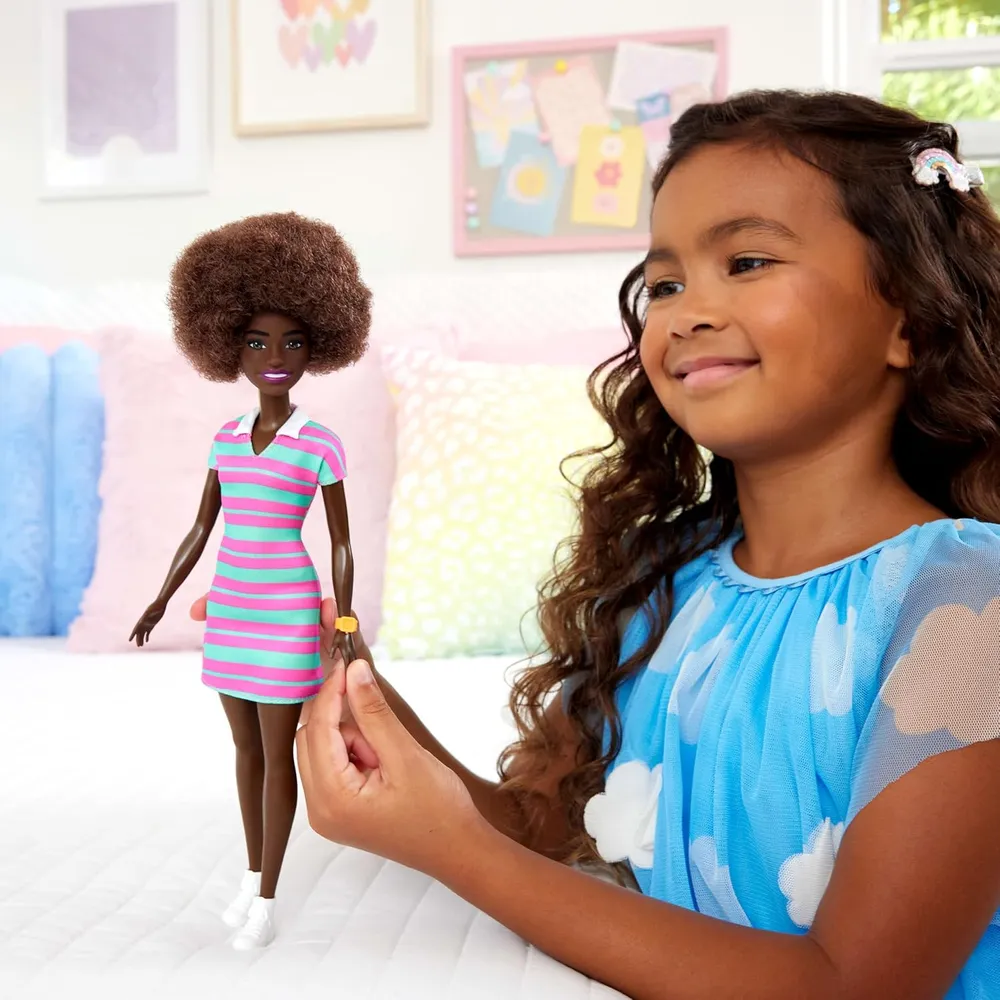 BARBIE FASHIONISTAS CABELLO NEGRO VESTIDO