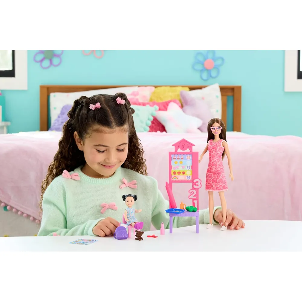BARBIE PROFESORA CASTAÑA CARRERAS  MUÑECA CON ACCESORIOS