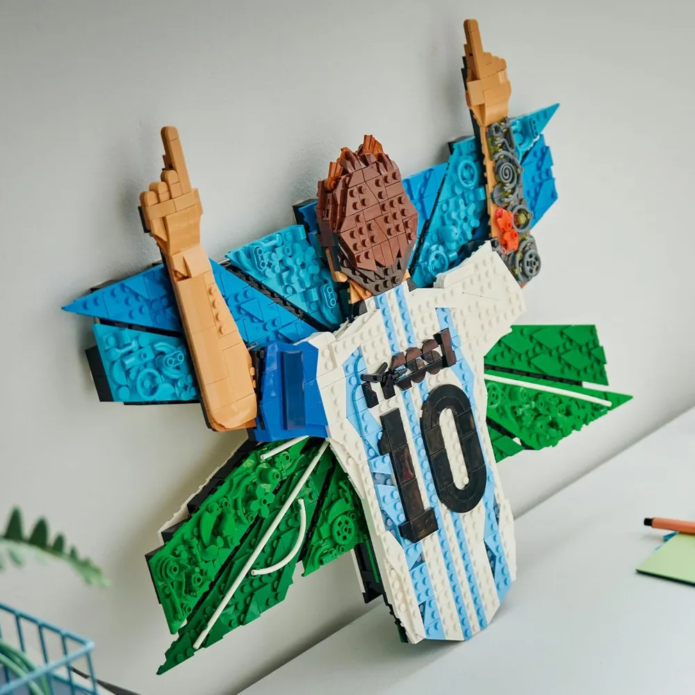 LEGO LIONEL MESSI CELEBRACIÓN 842 PIEZAS