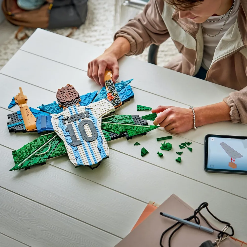 LEGO LIONEL MESSI CELEBRACIÓN 842 PIEZAS