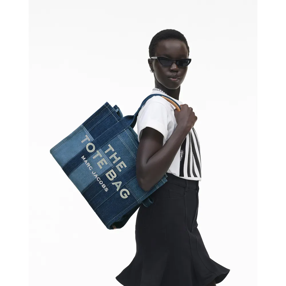 h018m06fa21_1_webp.webp CARTERA MARC JACOBS THE DENIM TOTE LARGE | BLUE DENIM