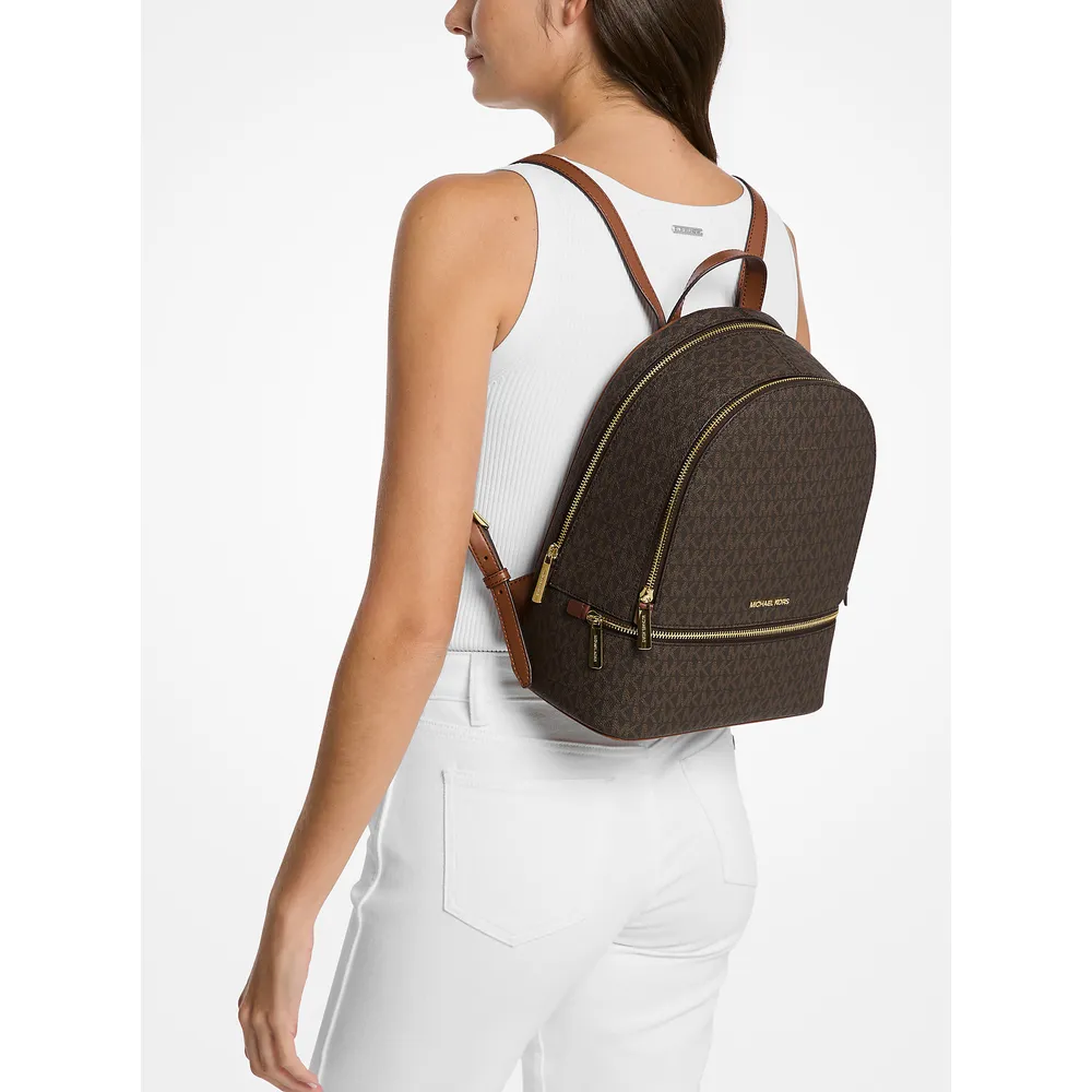 Michael Kors Mochila mediana con logotipo de la firma Rhea | Marrón