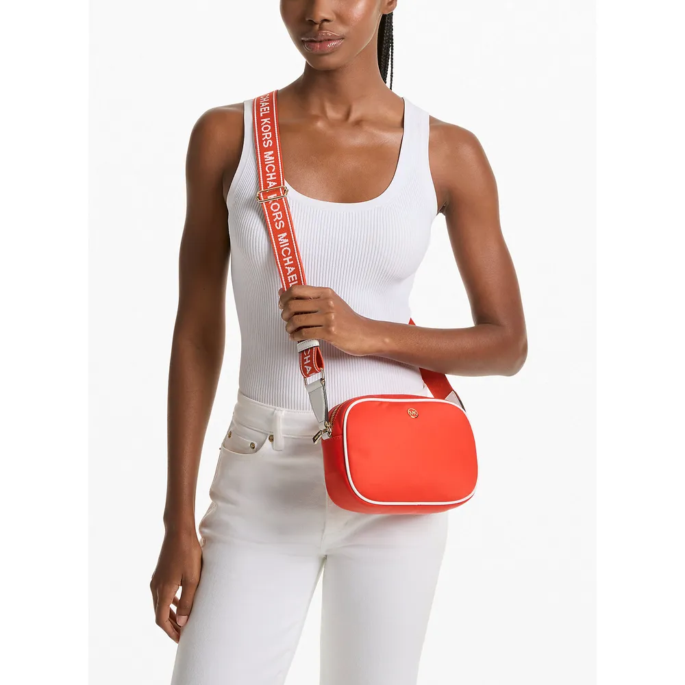 Michael Kors Bolso bandolera mediano de nailon para cámara Jet Set | Red Clay