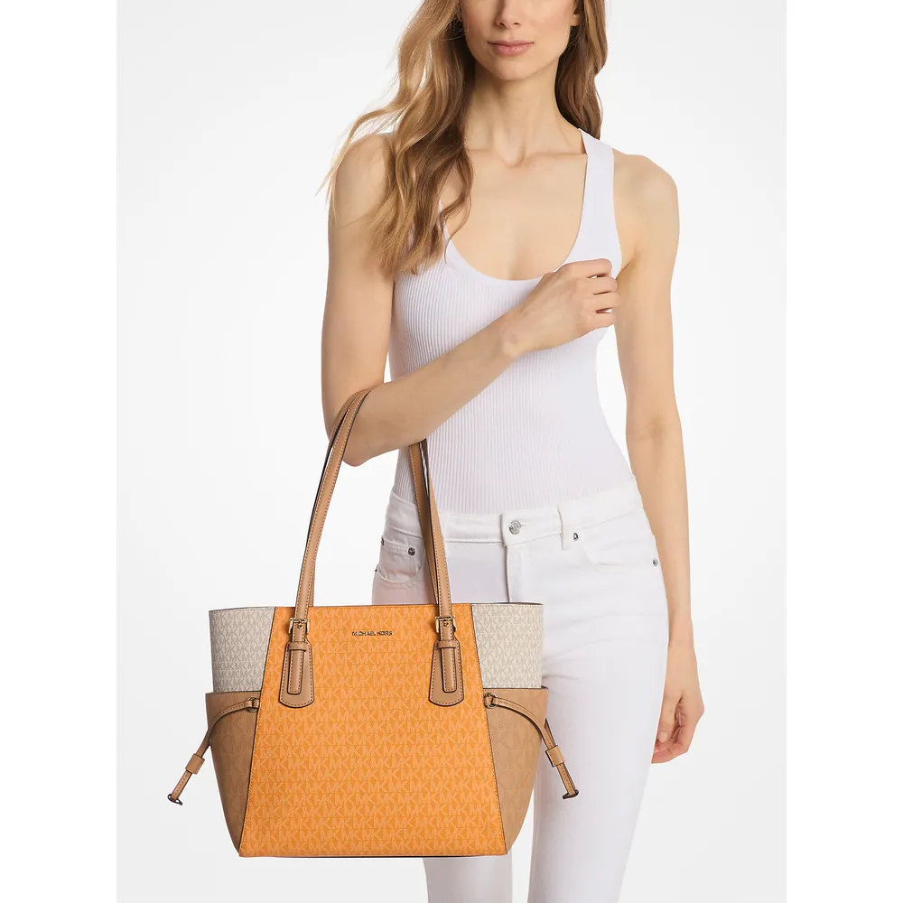 Michael Kors Bolso tote Voyager con logo de la firma | Pop Orange Multi