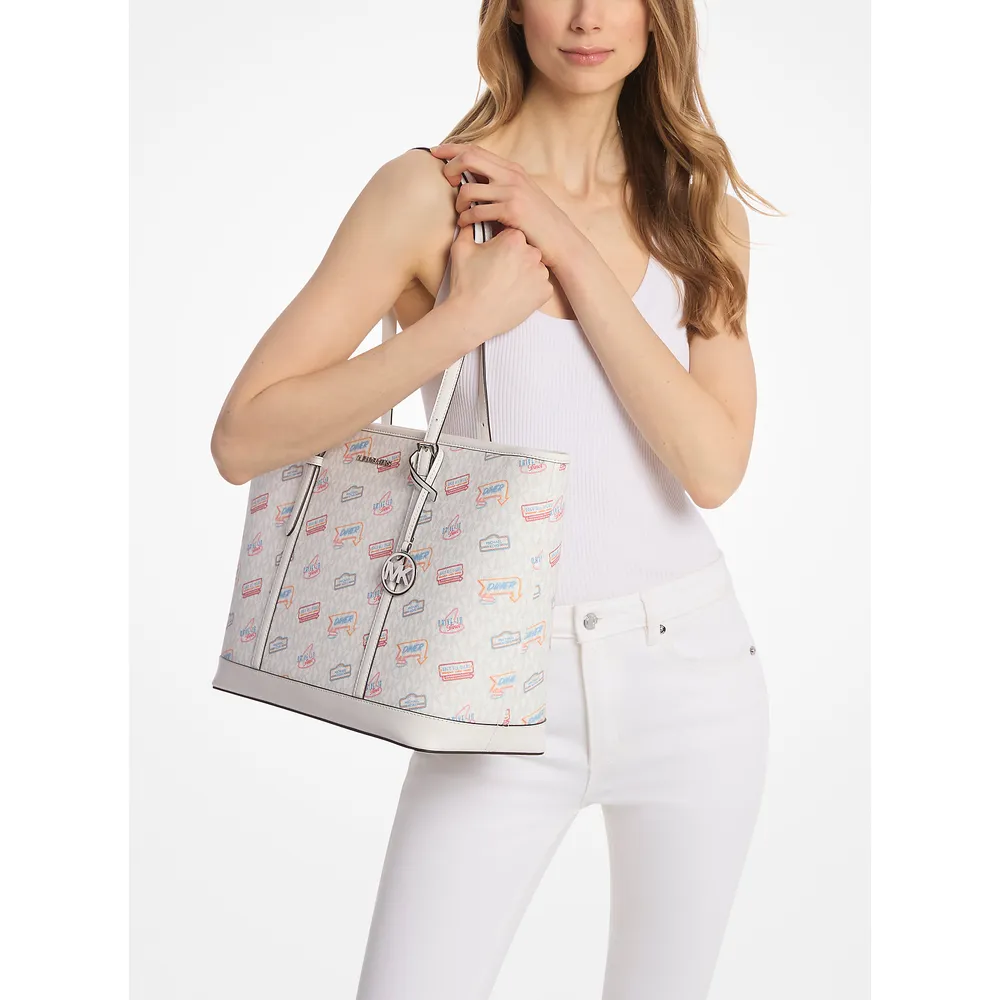 mk785371209_2_webp.webp Michael Kors Bolso tote impreso de Jet Set | Optic White