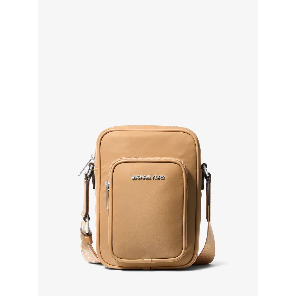 Michael Kors Bolso bandolera de nailon Khai | Maní