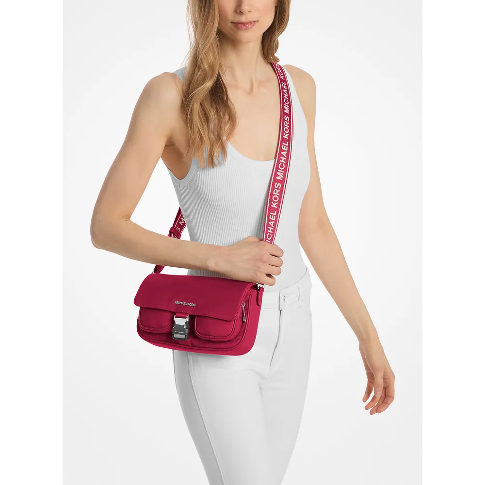 Michael Kors Bolso de nailon Khai | Dk Raspberry