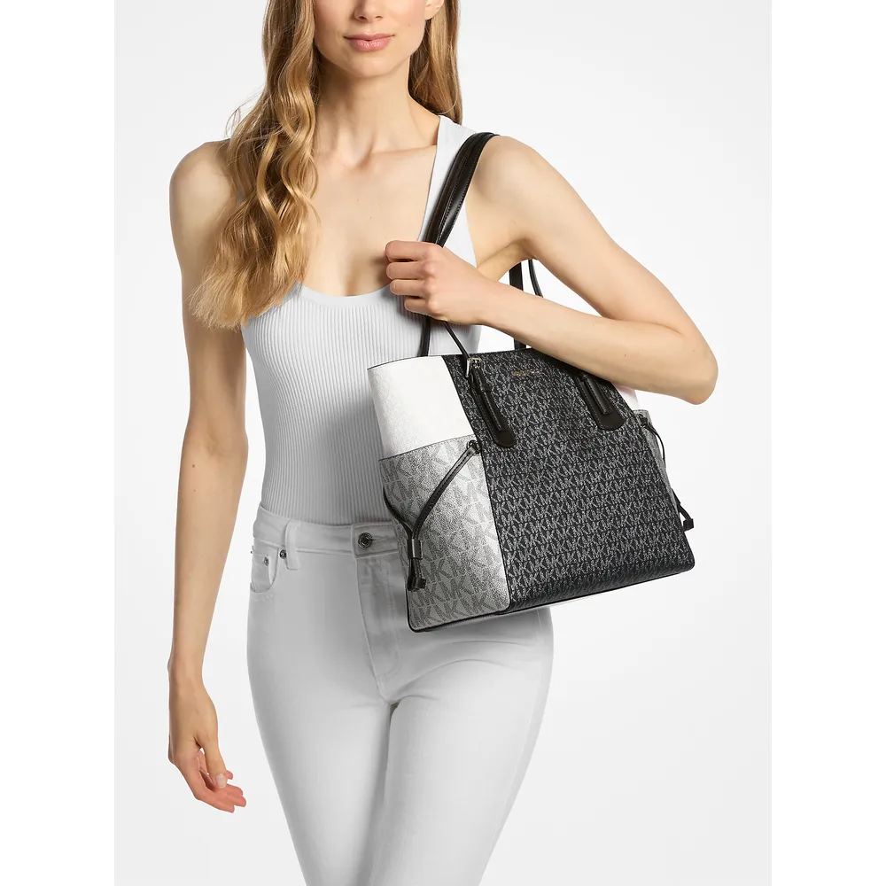Michael Kors Bolso tote Voyager con logo distintivo metálico | Negro