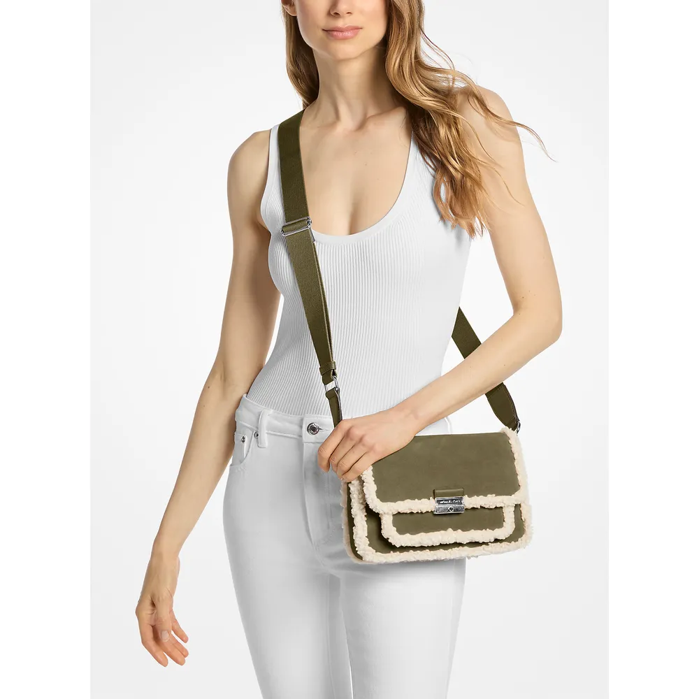 Michael Kors Bolso mensajeroBolso Bradshaw de ante y piel sintética | Aceituna