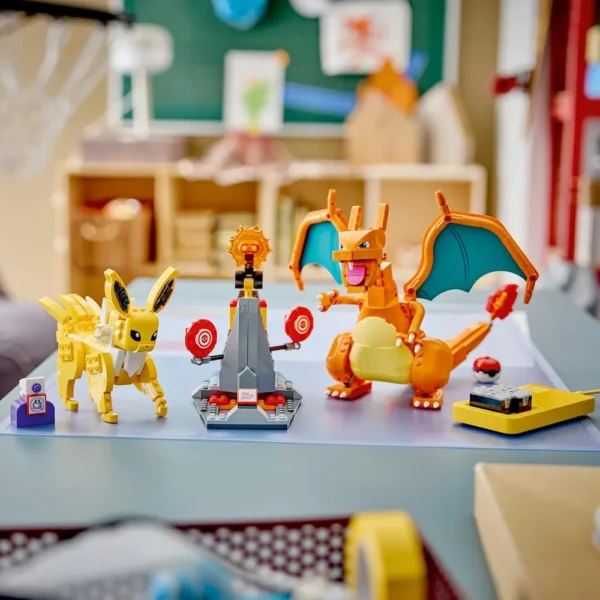LEGO POKÉMON CHARIZARD VS JOLTEON 72167