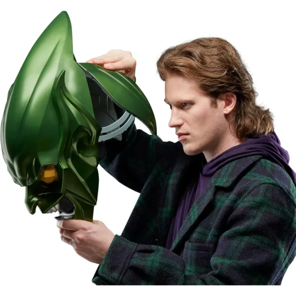b0cqj2cbhd_4_webp.webp CASCO DUENDE VERDE SPIDER-MAN NO WAY HOME MARVEL LEGENDS