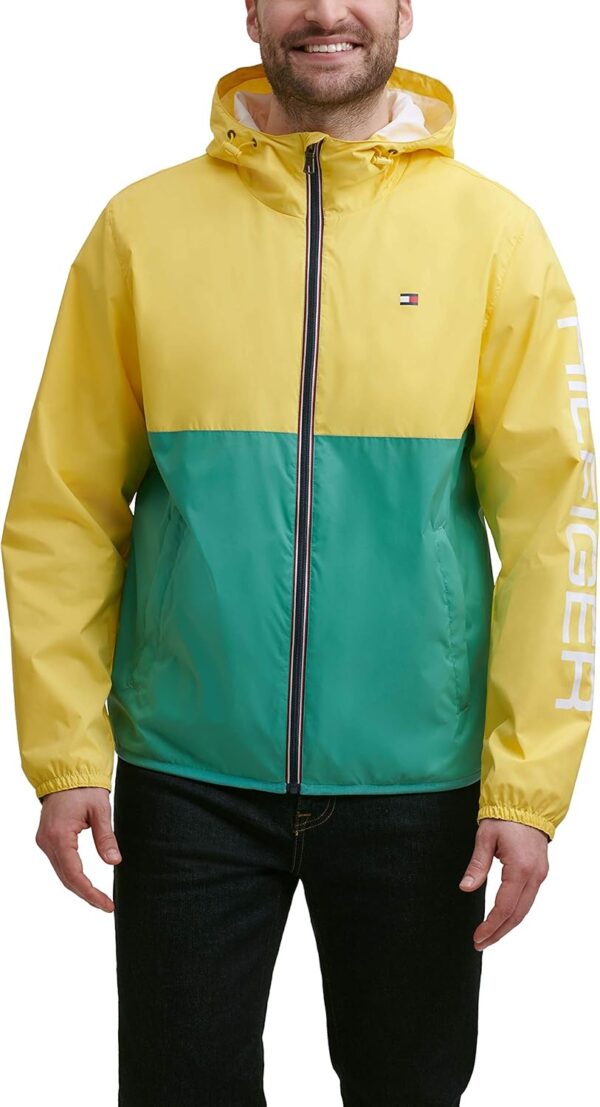 b08x15f67f_0.jpeg TOMMY HILFIGER CASACA LIGERA CON CAPUCHA PARA HOMBRE | M | Pastel Yellow/Green Color Block