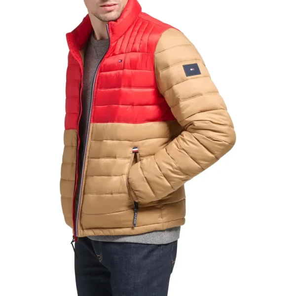 b0b7873vs2_2_webp.webp TOMMY HILFIGER LEGACY ULTRA LOFT CASACA PARA HOMBRE | XL | Khaki/Red Color Block