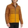 b0c9k1k2vh_0_webp.webp TOMMY HILFIGER LEGACY ULTRA LOFT CASACA PARA HOMBRE | L | Tan/Brown Color Block