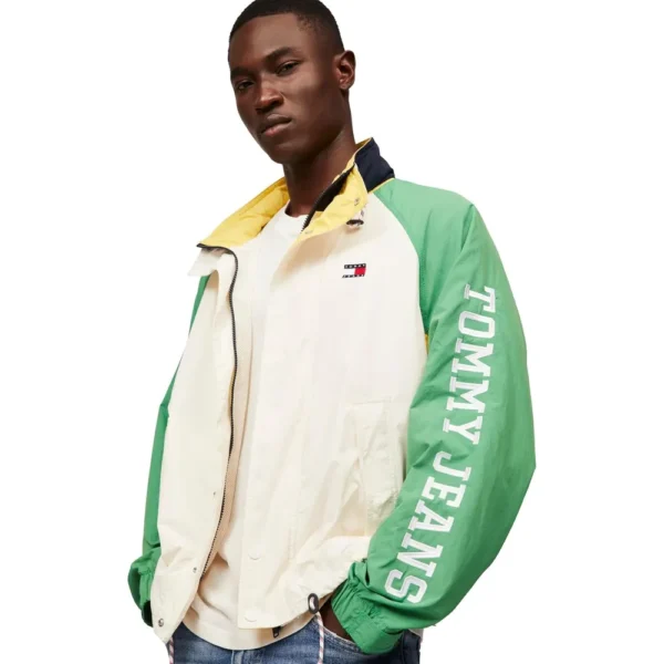 CASACA TOMMY JEANS CORTAVIENTOS LIGERA PARA HOMBRE | Mediana | Antique White/Coastal Green