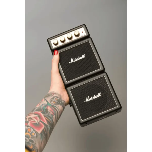 AMPLIFICADOR MICRO DE GUITARRA ELÉCTRICA A BATERÍA MS4 MARSHALL | NEGRO