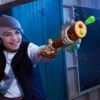 NERF LANZADOR ZOMBIE STRIKEOUT CON 8 DARDOS