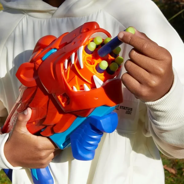 NERF LANZADOR WILD LIONFURY CON 16 DARDOS