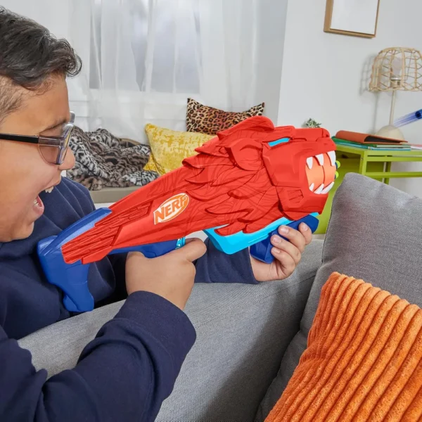 NERF LANZADOR WILD LIONFURY CON 16 DARDOS