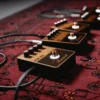 PEDAL DE EFECTO OVERDRIVE DISTORSIÓN JCM900 MARSHALL | NEGRO Y DORADO